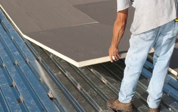 benefits of insulating Cradhlastadh flat roofing